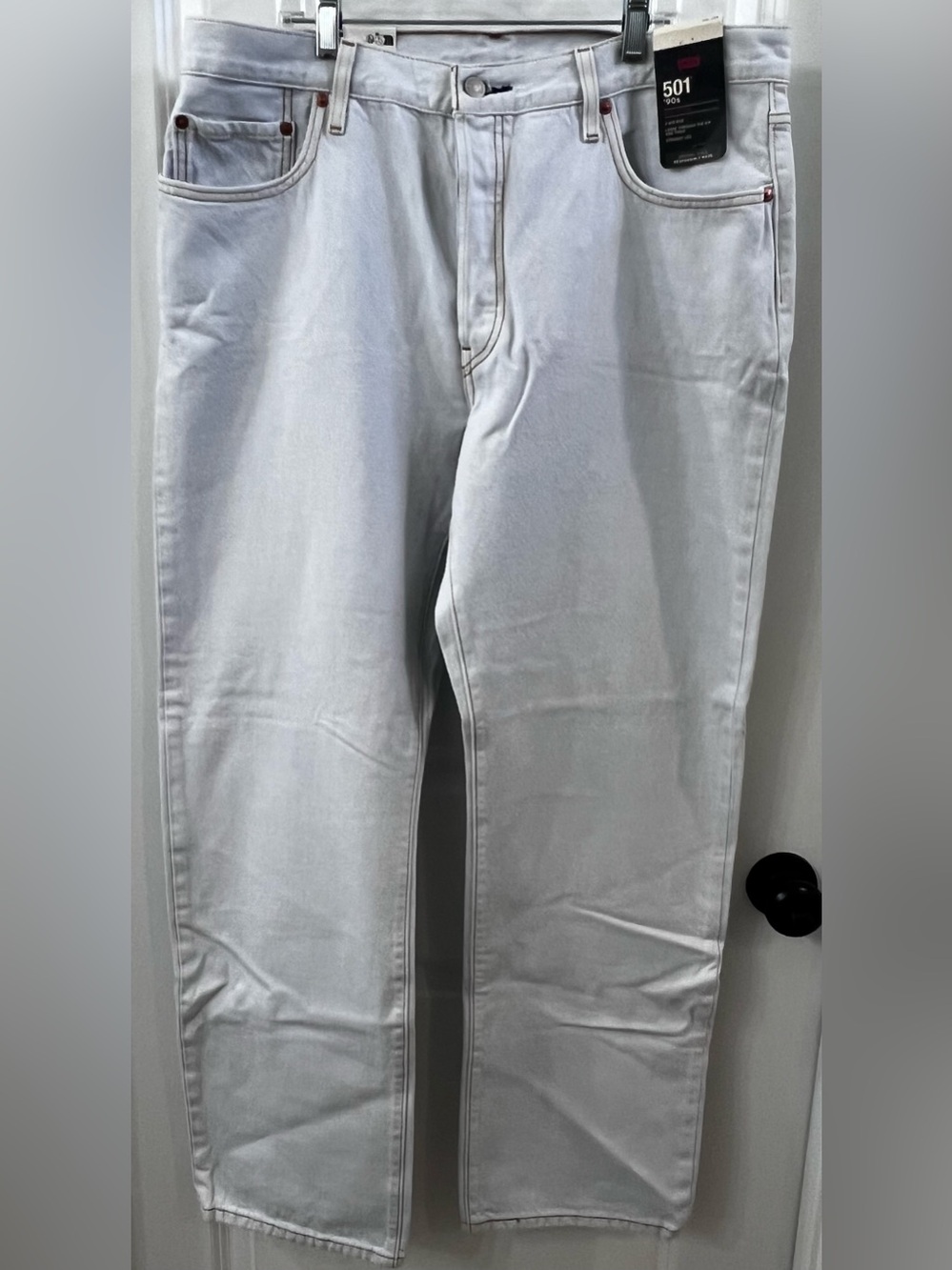NWT Levi's 501 ‘90’s Straight Light Blue Jeans, 33x32
